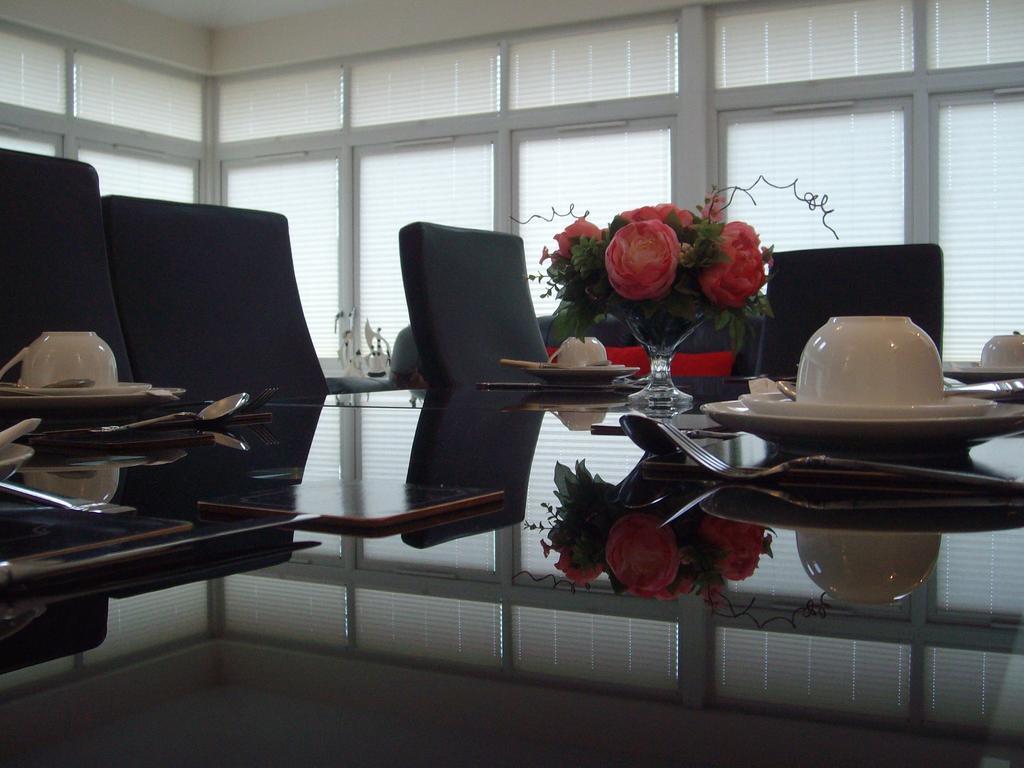 Lindhome Guest House แอเบอร์ดีน ภายนอก รูปภาพ