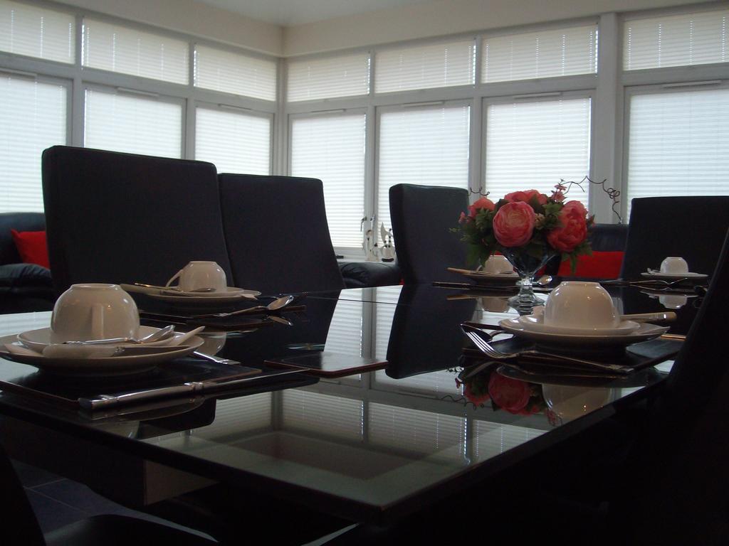 Lindhome Guest House แอเบอร์ดีน ภายนอก รูปภาพ